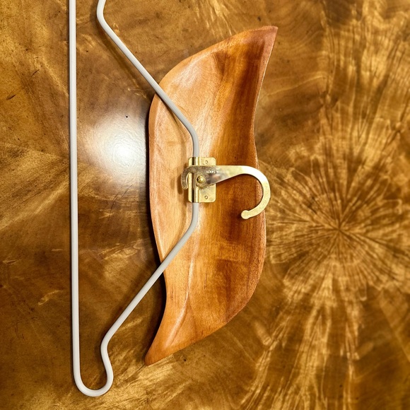 Chic Louis Vuitton hanger for men, women, and especially for vacation travel. - Picture 3 of 5